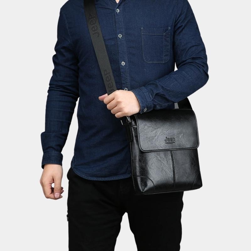 Bolsa JEEP Masculina Transversal de Couro - Crossbody Bag